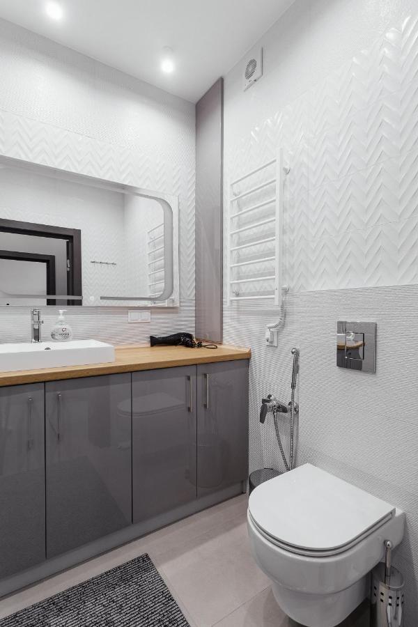 White Apartment In 12 Floor Odesa Exterior photo